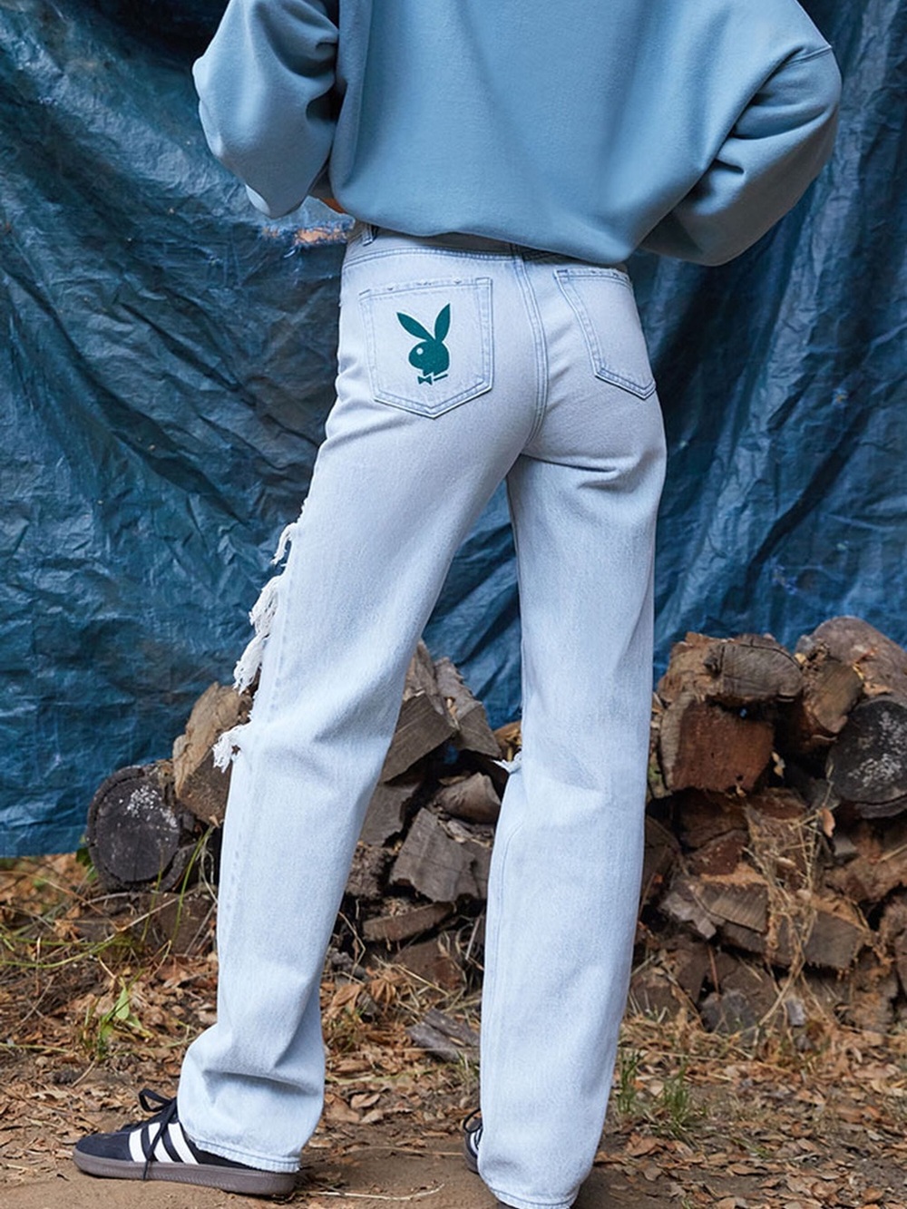 PLAYBOY by Pacsun Cloud Ten V Dip Boyfriend Jeans size 25